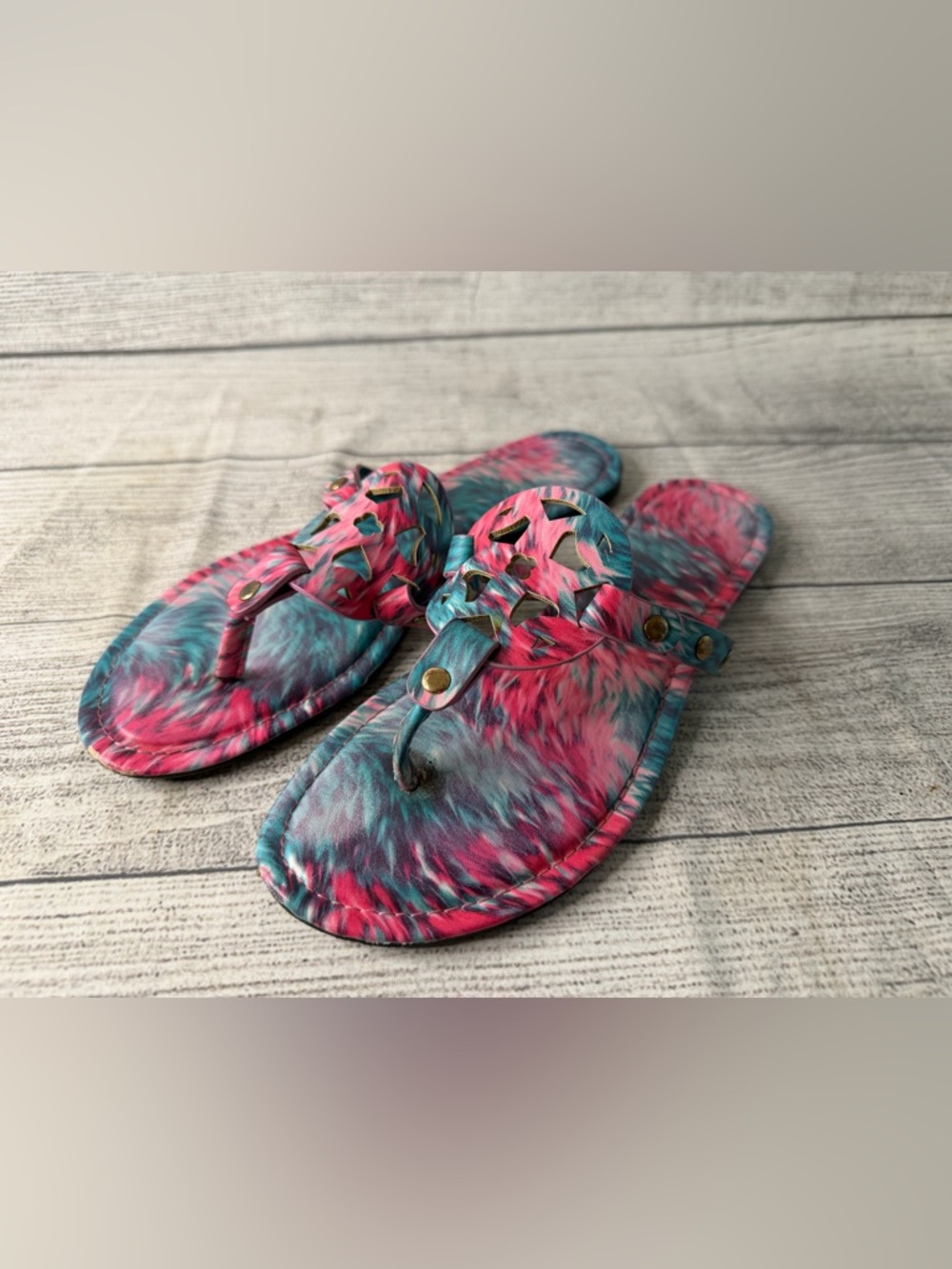 Pierre Dumas Women's Limit-20 Thong Flip Flop Sandal
